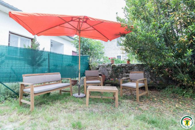 31G101527-9eb5ade3bf5943e68ae831432413d1d3