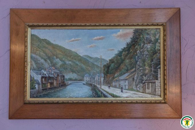 31G101527-ad5b2ae00b3d4d67b5c92c09fa9650f6