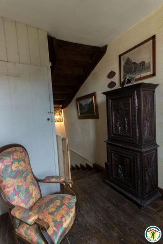 31G101527-c6ee0e4d0eb54750b3c744a62c5e4320