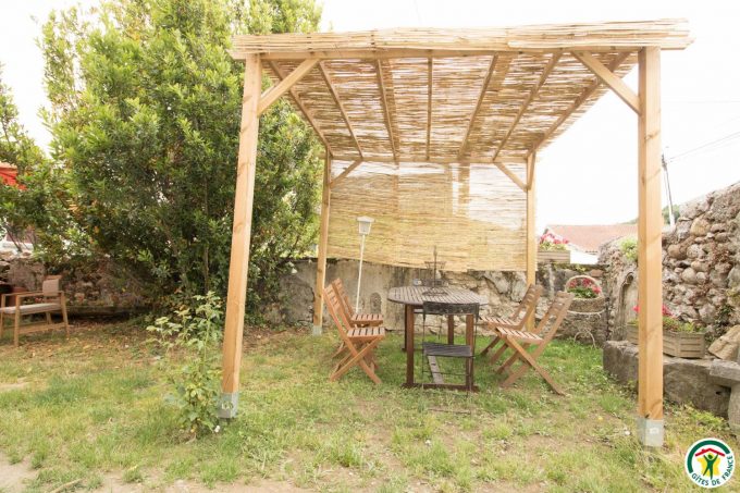 31G101527-cbc108637ef7488b8545af2d8759f823