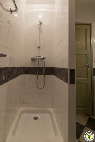 31G101540-201978b1d01e487184313a3a9d775cc7