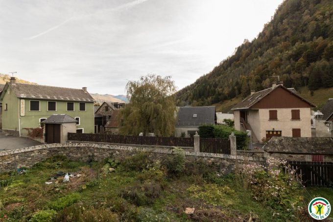 31G101540-2955af697c754137a67cfb4231910b1c