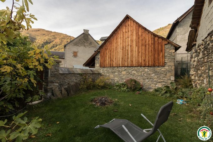 31G101540-9da5e7a256414f21b2e4459ba6e444c5