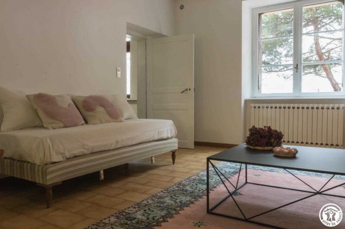 31G101543-1fff599cb99844ecae00db9103c04bbe