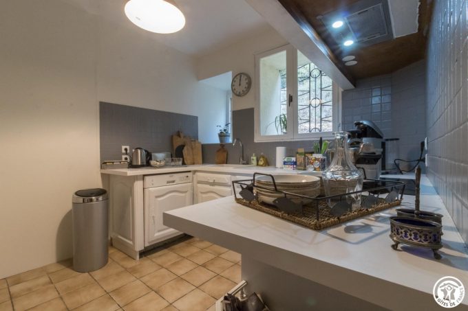 31G101543-35e1063da9ce49fa90f23649d838d3c4