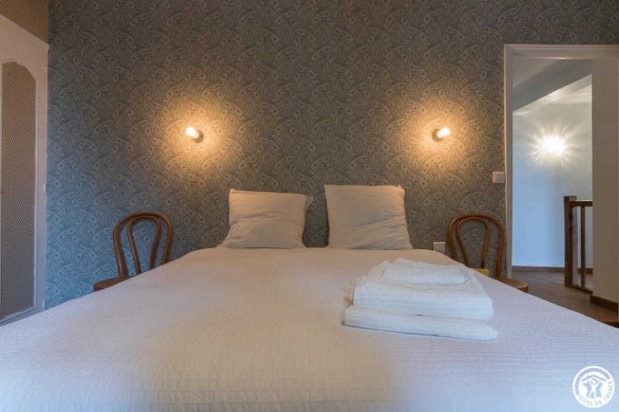 31G101543-40b7aef6e2354acb923b1a867a9b6f0b