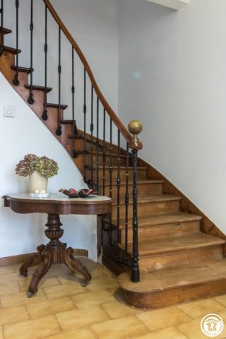 31G101543-e6af0f87dd844963b36076b932b4d448