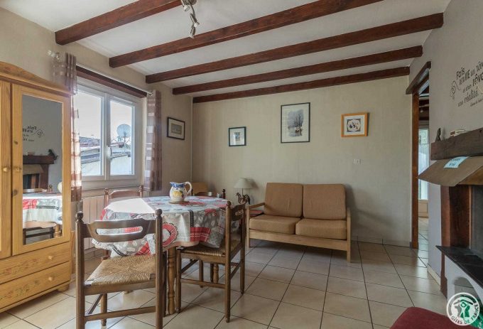 31G101553-12daa869bc4b4936bebd31ecb6104013