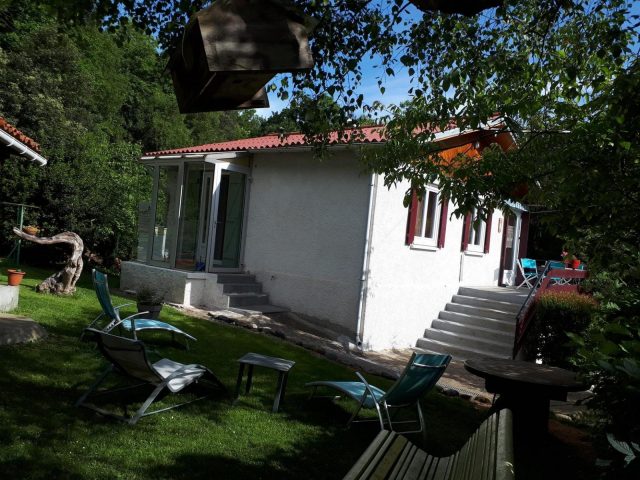 31G101553-4f5b873c92a2443ebdd670759a364dab