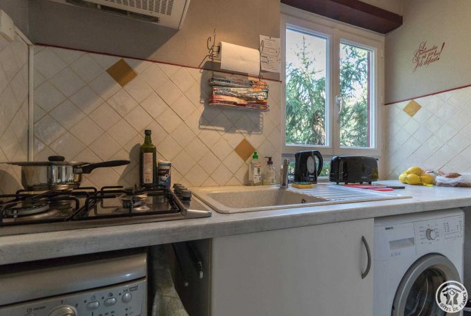 31G101553-70f718eeae204645bce24975dfa57b41