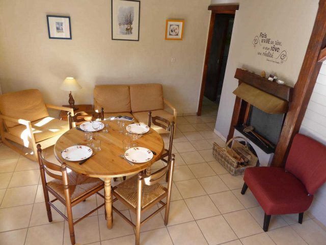 31G101553-b638e95ac8ba49beb9ef7c560d5a67fe