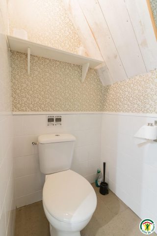 31G101566-9226f5e0124940d8aabd6aecaf629e69