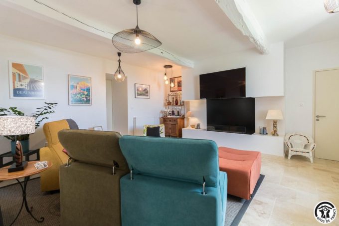 31G101569-32394366a3cb4992ab31f1f007ce1c21