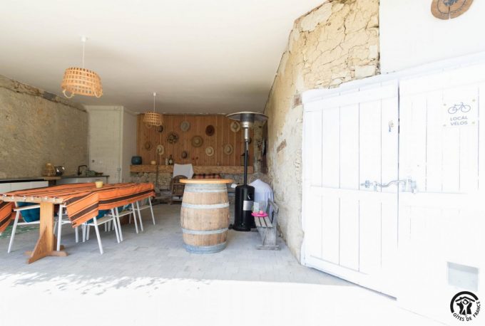 31G101569-7ee37284e41e464080321e8be93de716