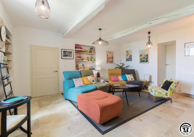 31G101569-ae9fdb794ded4097be676e11ecc0d4b8