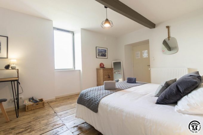 31G101569-c0cd552e742a4869b0e6ac56cbd4e7ae