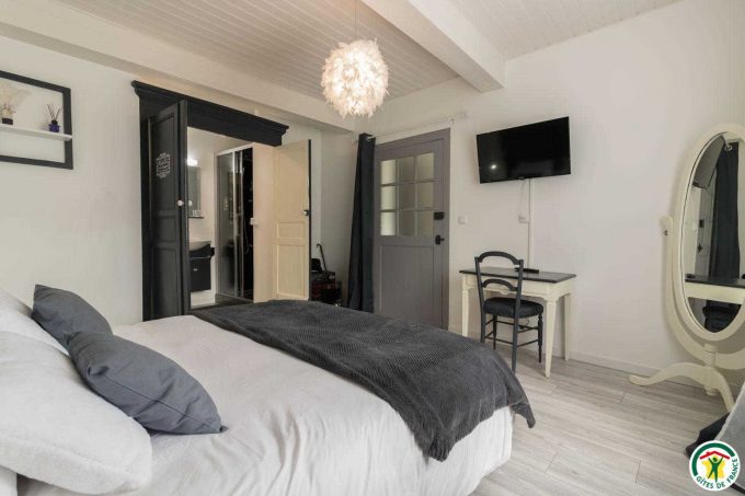 31G101580-27a79ee4b44c4786b3bf8dd091583137