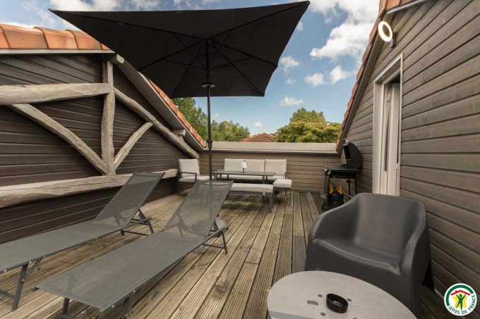 31G101580-46f77efce88146b7aeac87d6c65d9b05