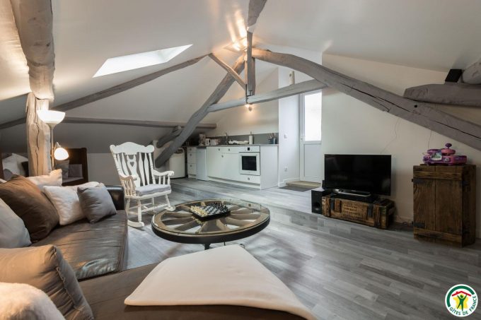 31G101580-c75d5b5c918b4392984daba23f14e021