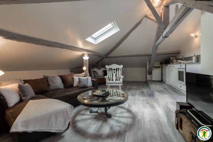 31G101580-e90b421575bf4ac69f1e44fe1eb3ab44