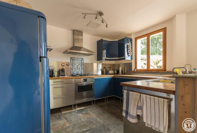 31G101586-0b1898140dab4e7da3f0c3ccb0c1a01e