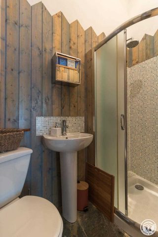 31G101586-540a218521a847ce8f63c339b6c7915a