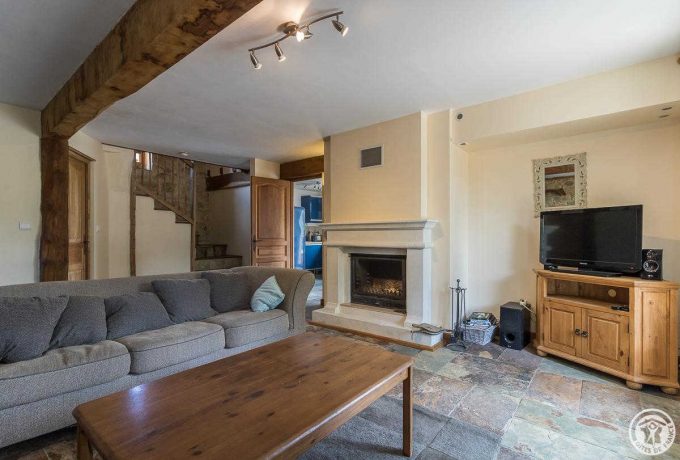 31G101586-61895d8fd020496d9d87f0b94423cdbd