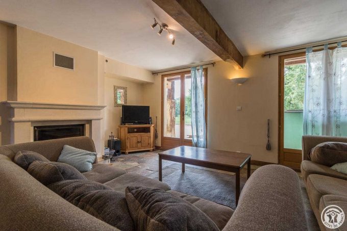 31G101586-94ab00f46f244b738634832eab401d83