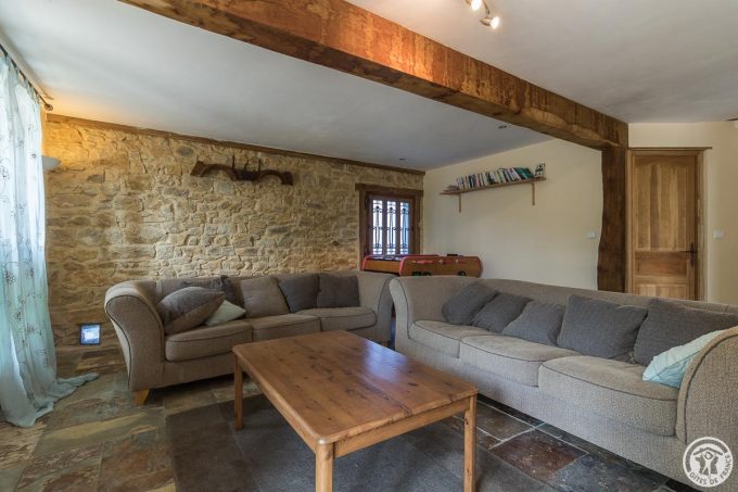 31G101586-9956a8214f99439cb52fc3ff71b90c0e