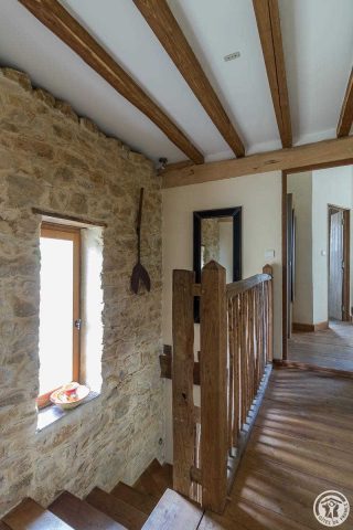 31G101586-bfd5b6ec6e4d4a79b9ab21b073a2ba7e