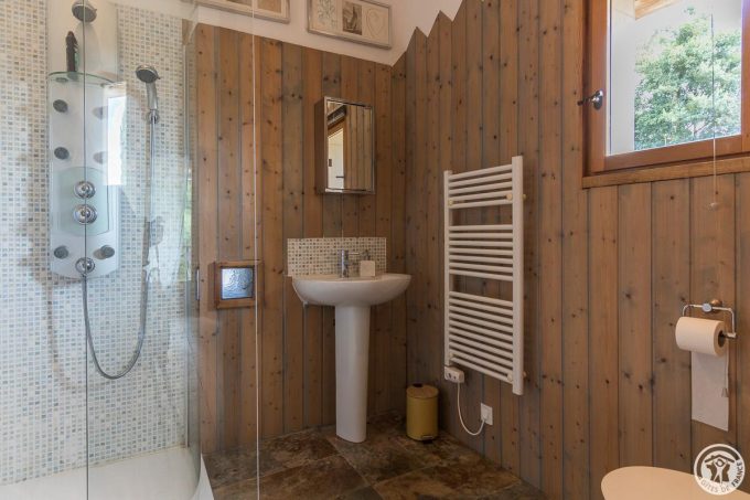 31G101586-d10f4ab02f8942f0a65fda042730605c