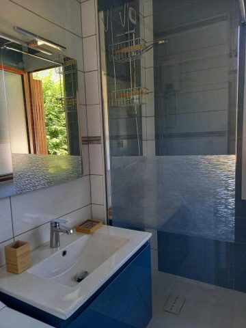 31G101588-63ffb1ae2ff448fd9306f7ca1bc55495