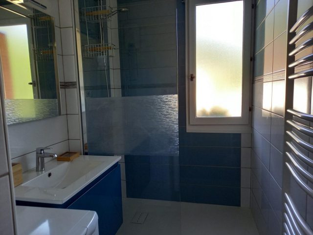 31G101588-ca6852079efc4523833342f3e82637b1