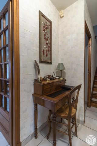 31G101589-098d092a86fe493f8c51a2d056764f88