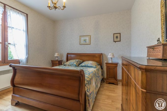 31G101589-3fba9263a69446b2b3356b37d706b72e