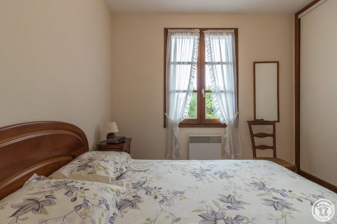 31G101589-4f22cc2d05d64c01aa719a263c6c59d0