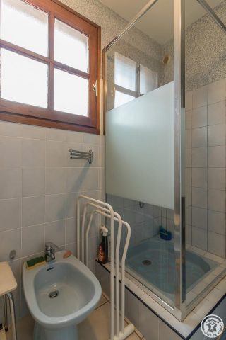 31G101589-ac8aa9e46b5b46579dc3cf801946b3b1