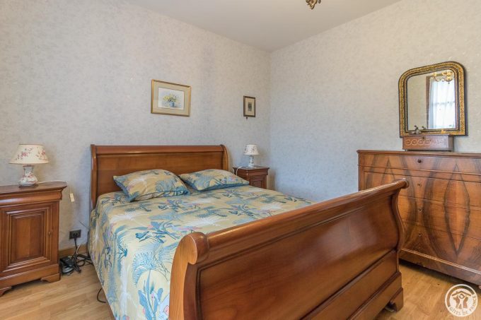 31G101589-de4cc7e742024bbe900f3c504d1cea80