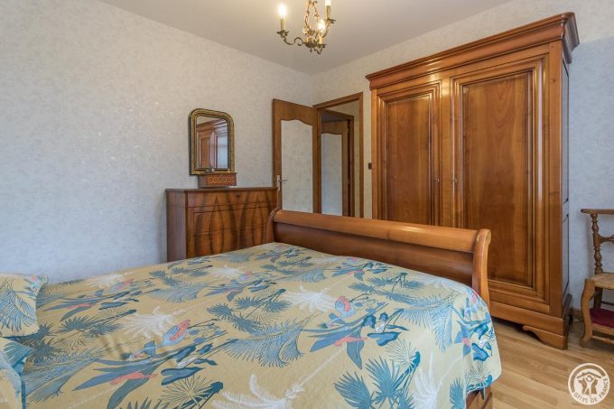 31G101589-f7f704dfd2a949e8b5a5c0b881d7d3de