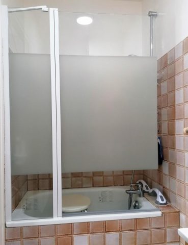 31G101594-99bc821c198a40b48f970e340c83fb82