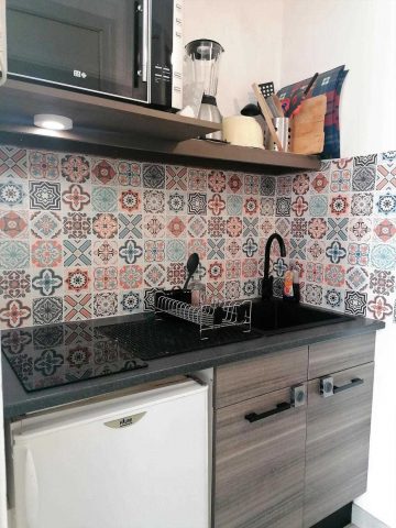 31G101594-b12d8f9f644546049dce89413260758d