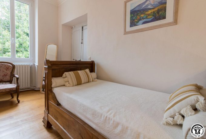 31G101603-17bb63e73ac94ea1835c9e16cd50f797