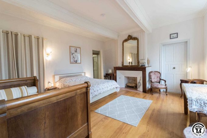 31G101603-e11fe822029c4166b90a15c5daaf7b07