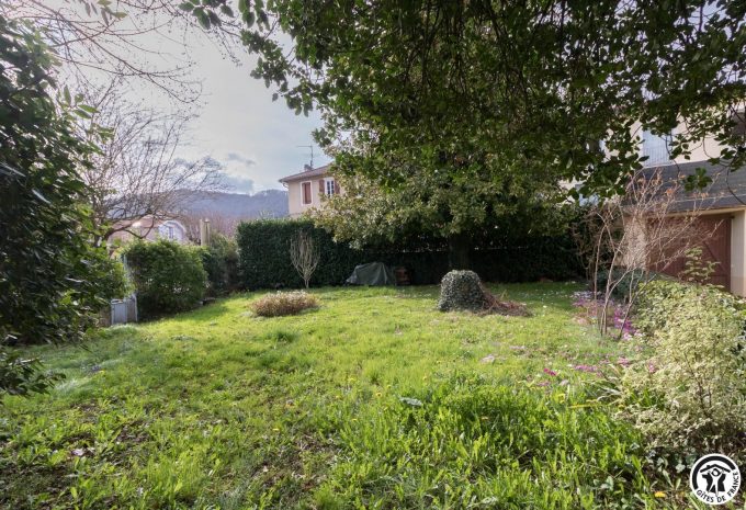 31G101603-ea3f603ad21a43f0bf34d3d4c21b1480