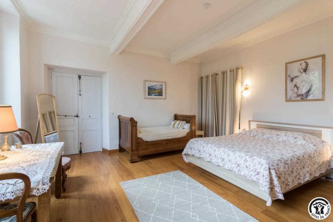 31G101603-eed15387515446b89a7c373fdcb78300