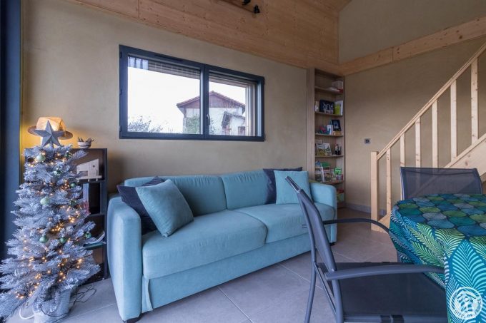 31G101605-23c357764f274b5fbc29db13d14c012e