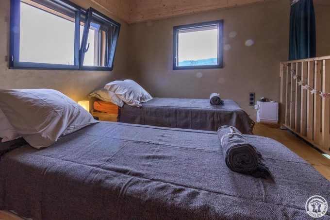 31G101605-b03823d2d349452c88536694e0964a49