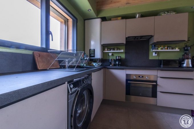 31G101605-d6a9ad0e48a148ce813b93ecfb601c61