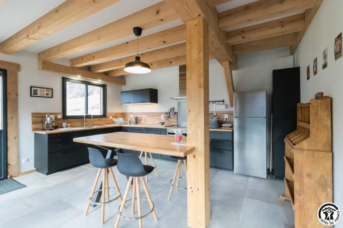 31G101608-1e846fe2deaa48528806af7c00723fa3