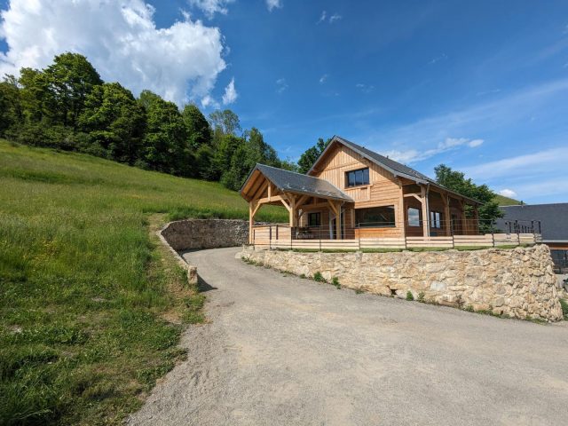 31G101608-296115d983b647d7b4b412cfb13521ab